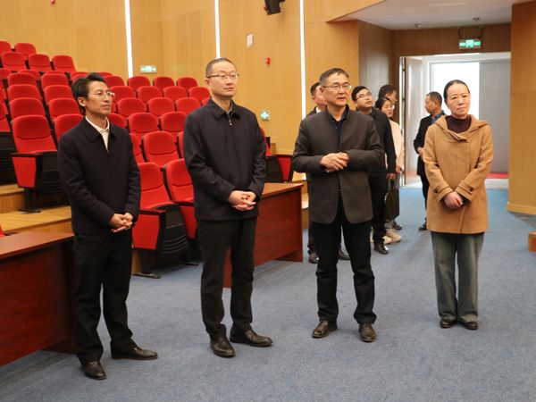 市委常委、政法委書(shū)記張磊到菏澤藝術(shù)學(xué)校調(diào)研